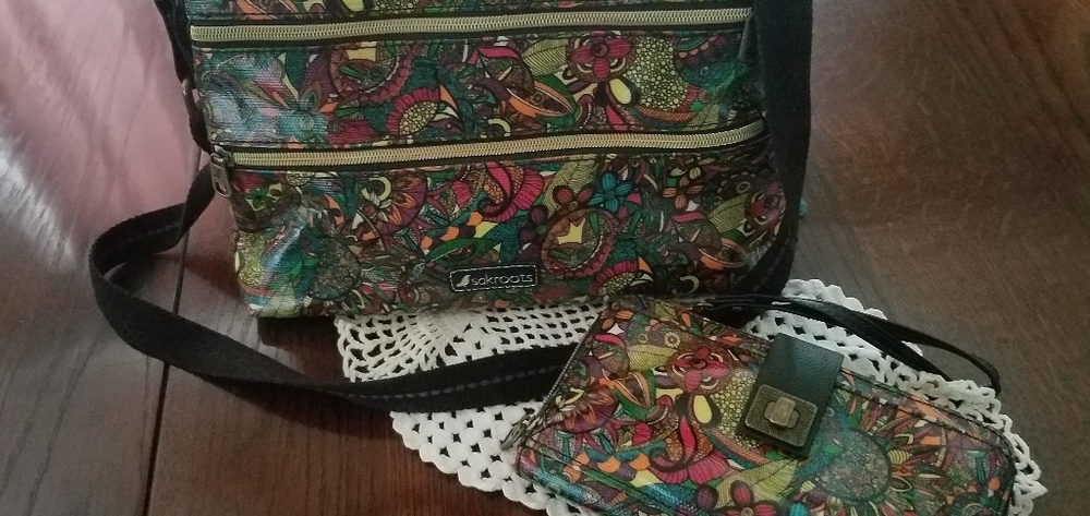 Sakroots Purse & Wallet